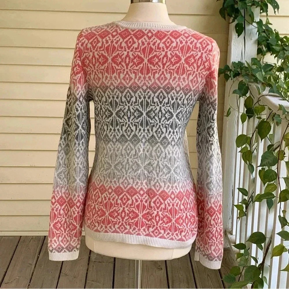 Talbots Pullover Sweater Lambswool Blend Coral & Gray Block Print Size Medium - Picture 2 of 7